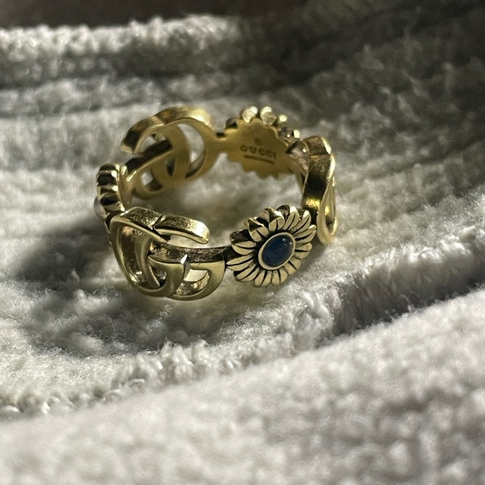 Gucci Marmot Mother of pearl Gold plated ring size 6.0 Women’s